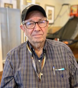 Choisir une monture tendance et fonctionnelle pour aîné - All Seniors Care Rock Glasses Pic